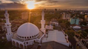 Mesquita Mesquita Omar Ibn Al-Khattab, em Foz do Iguaçu, ao pôr do sol.
